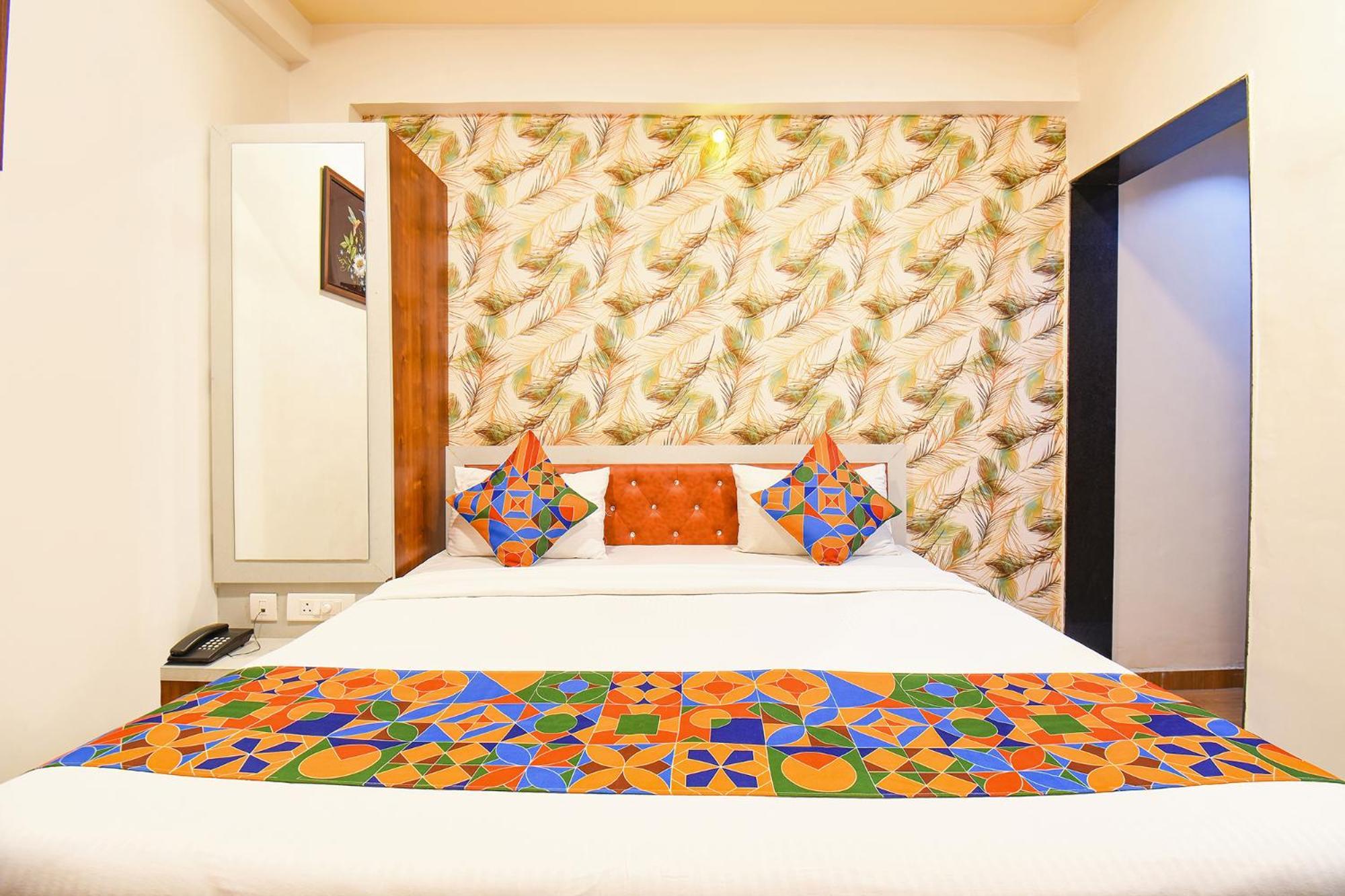 Fabhotel Prime Kharadi Residency - Nr Lohgaon ปูเน่ ภายนอก รูปภาพ