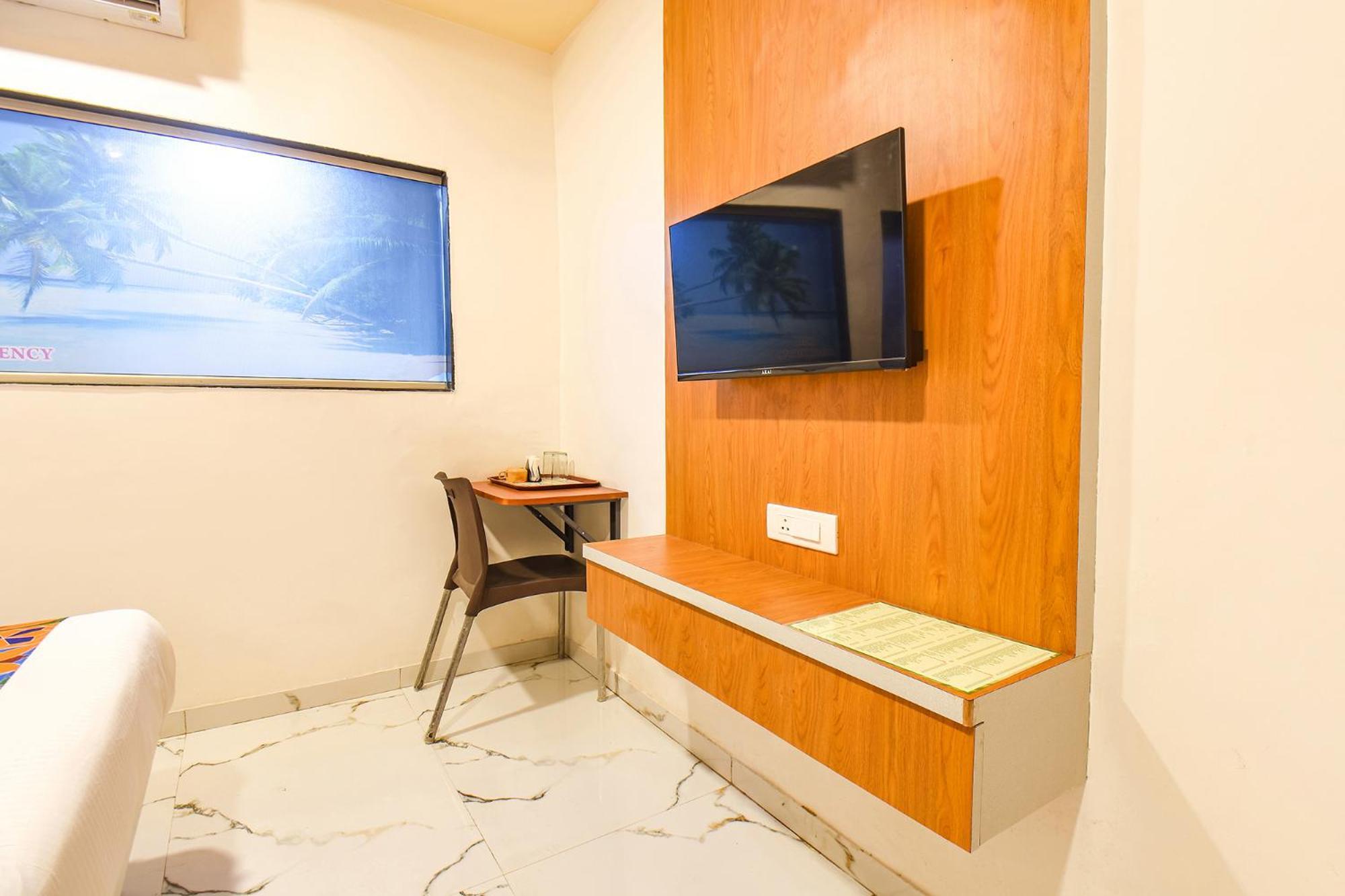 Fabhotel Prime Kharadi Residency - Nr Lohgaon ปูเน่ ภายนอก รูปภาพ