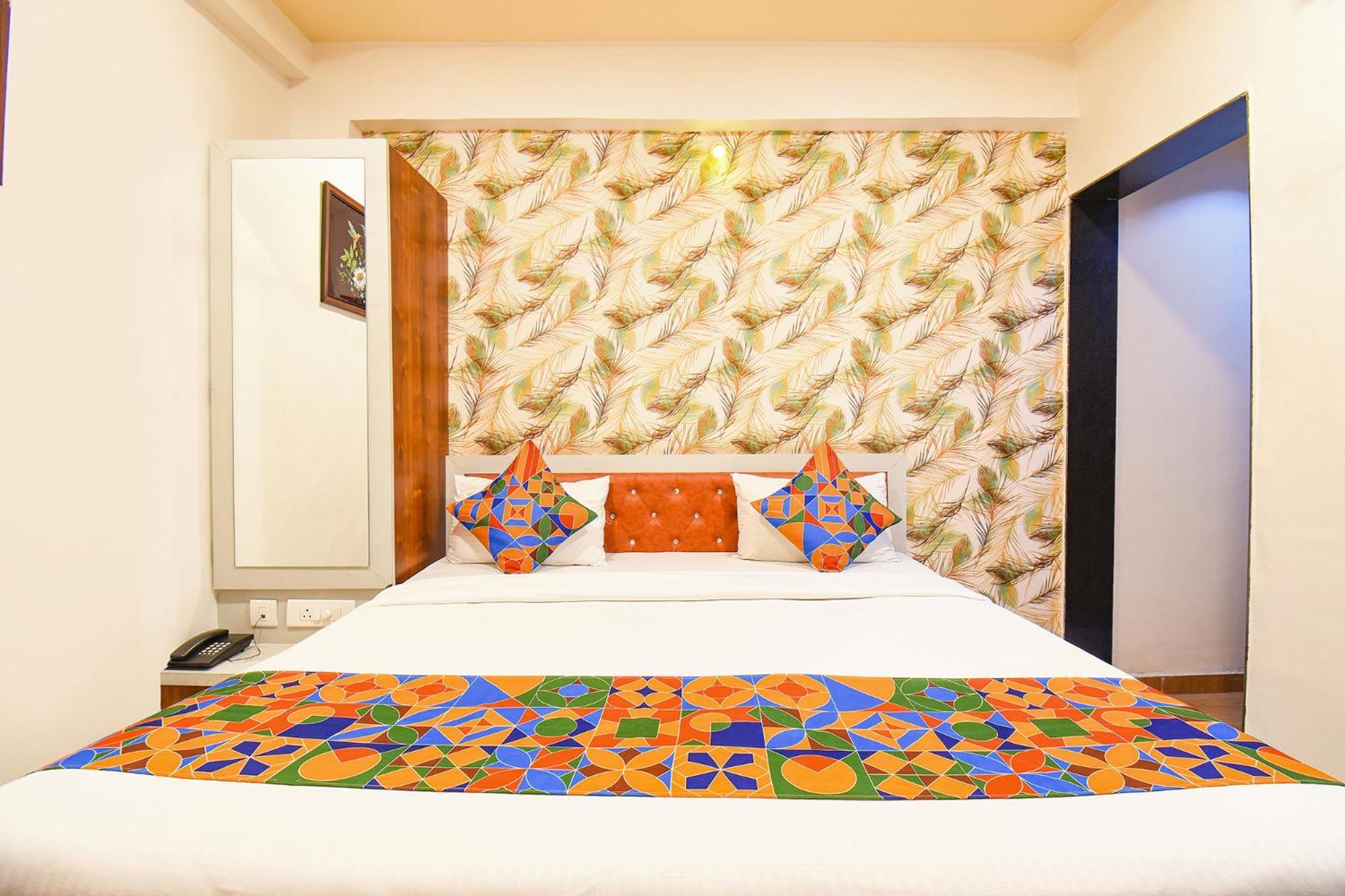 Fabhotel Prime Kharadi Residency - Nr Lohgaon ปูเน่ ภายนอก รูปภาพ