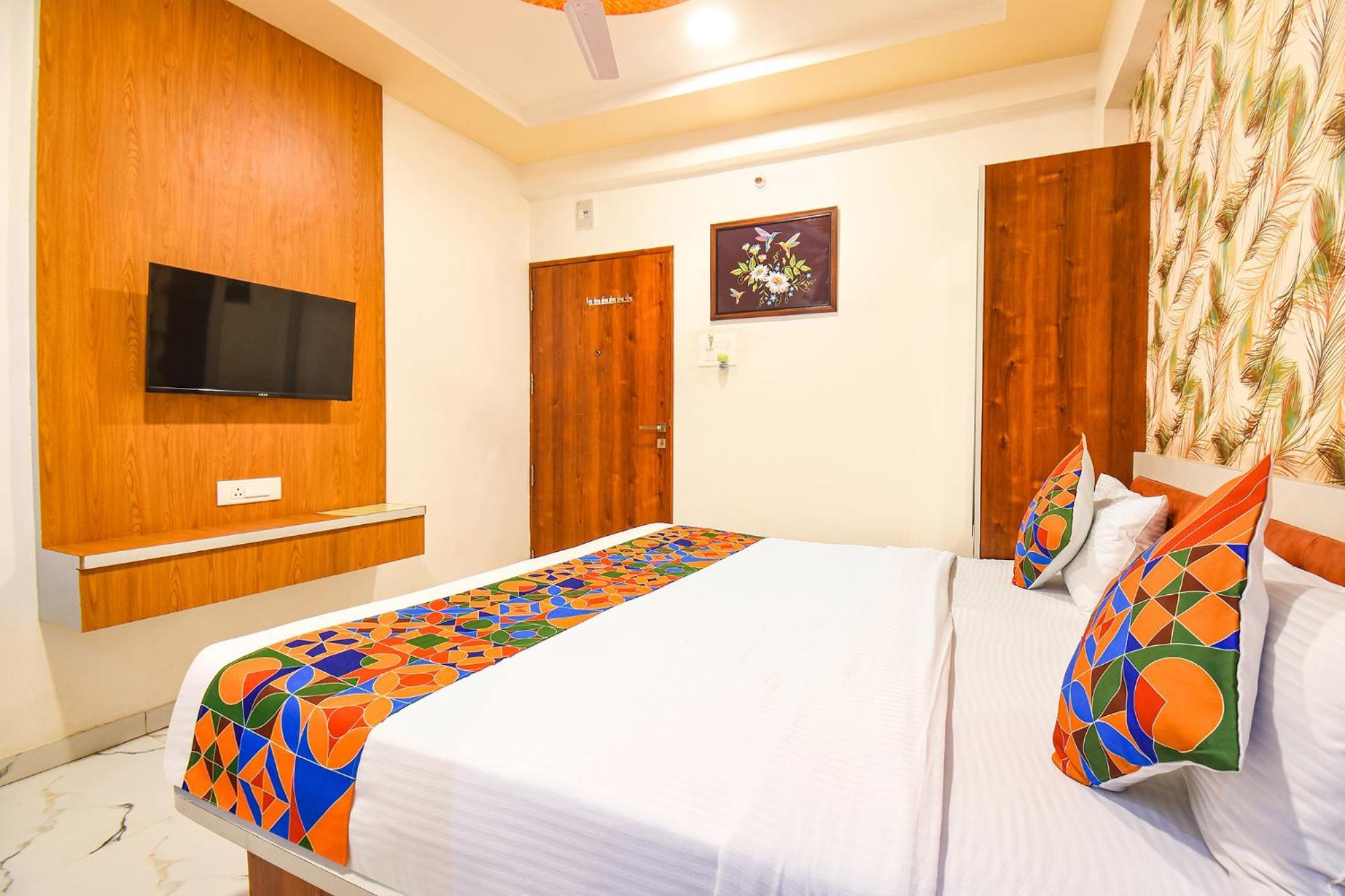 Fabhotel Prime Kharadi Residency - Nr Lohgaon ปูเน่ ภายนอก รูปภาพ