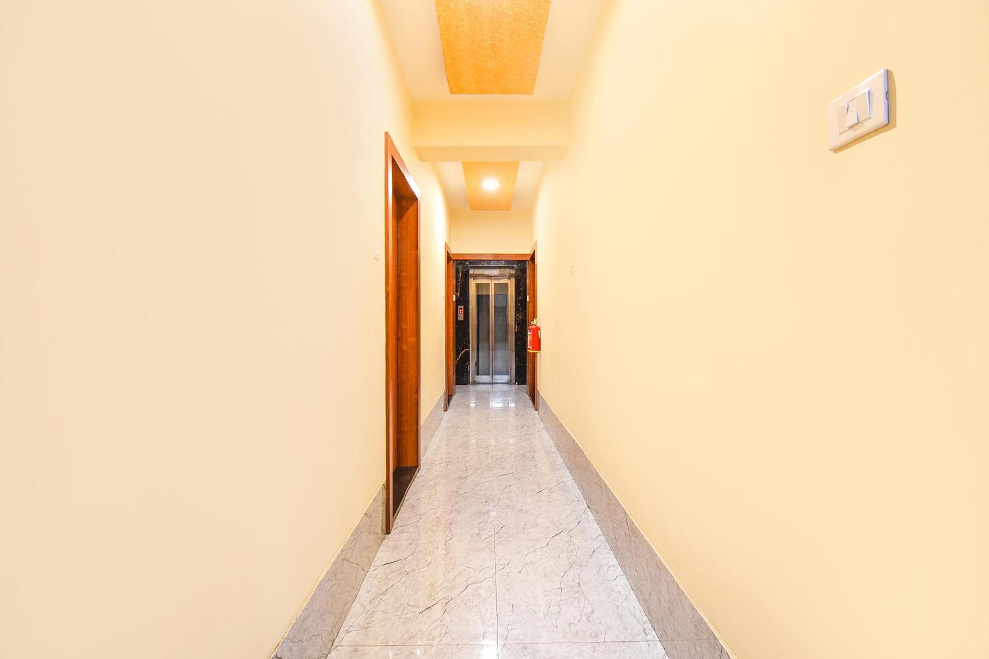 Fabhotel Prime Kharadi Residency - Nr Lohgaon ปูเน่ ภายนอก รูปภาพ