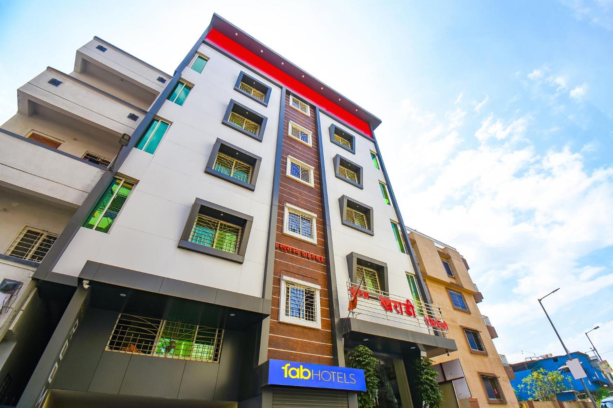 Fabhotel Prime Kharadi Residency - Nr Lohgaon ปูเน่ ภายนอก รูปภาพ