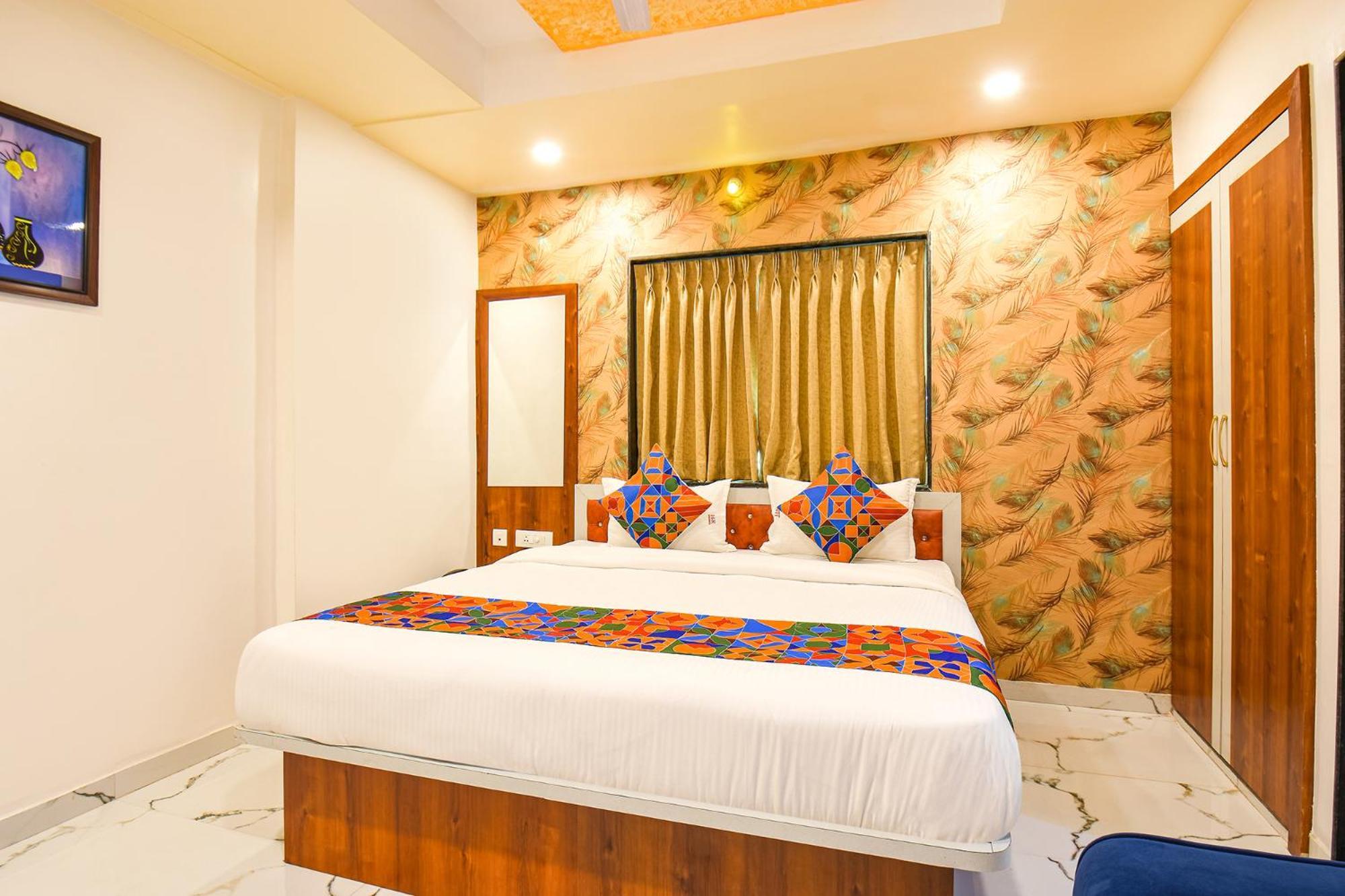 Fabhotel Prime Kharadi Residency - Nr Lohgaon ปูเน่ ภายนอก รูปภาพ
